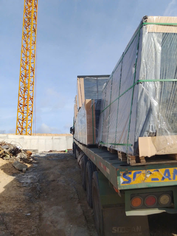 Hình ảnh đóng hàng và vận chuyển Sáng Tạo Việt